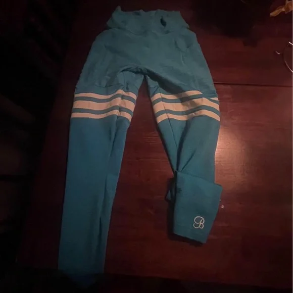 New bombshell pants - Picture 2 of 2